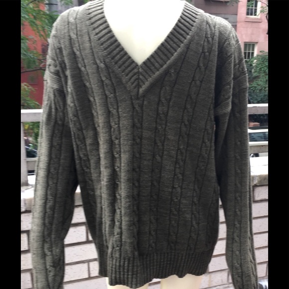 Banana Republic Cable Knit “V” Neck Cotton Sweater